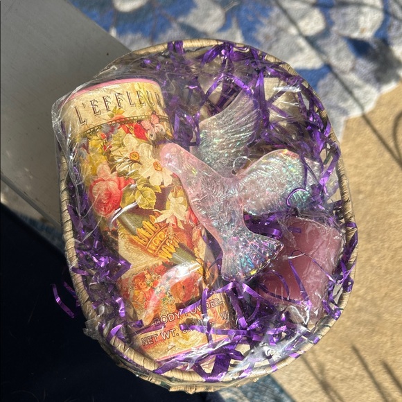 Vintage L'effleur Gift Basket with Angel Ornament